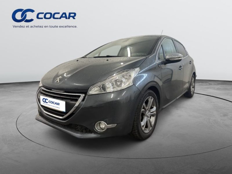 PEUGEOT 208 1.2 VTI 82 ALLURE - GARANTIE 12 MOIS - TOIT PANORAMIQUE 
