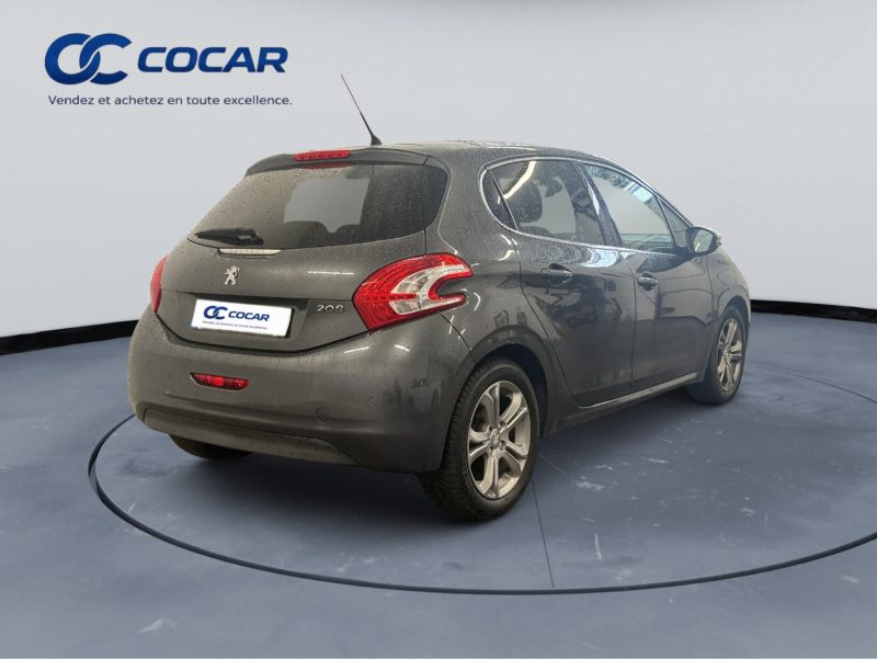 PEUGEOT 208 1.2 VTI 82 ALLURE - GARANTIE 12 MOIS - TOIT PANORAMIQUE 