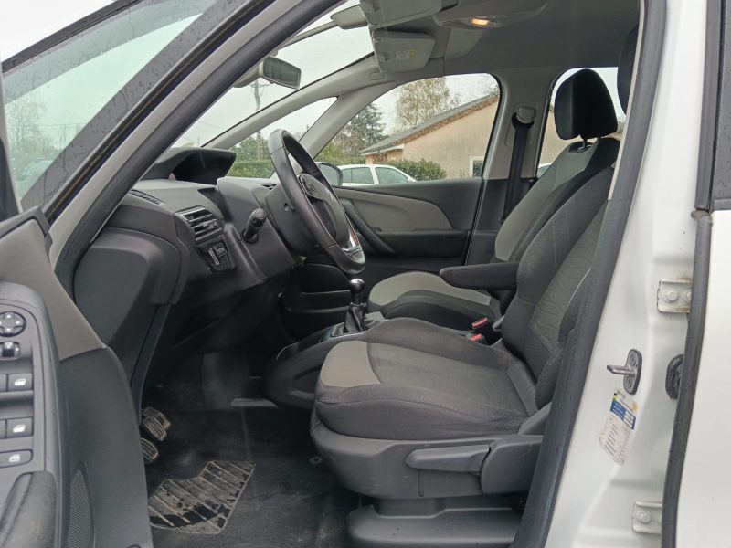 CITROEN GRAND C4 PICASSO 7 PLACES 1.6 BLUEHDI / DISTRIBUTION NEUVE / CT OK / Suivi Citroën