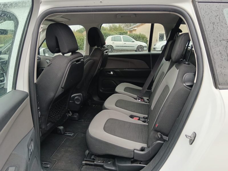 CITROEN GRAND C4 PICASSO 7 PLACES 1.6 BLUEHDI / DISTRIBUTION NEUVE / CT OK / Suivi Citroën