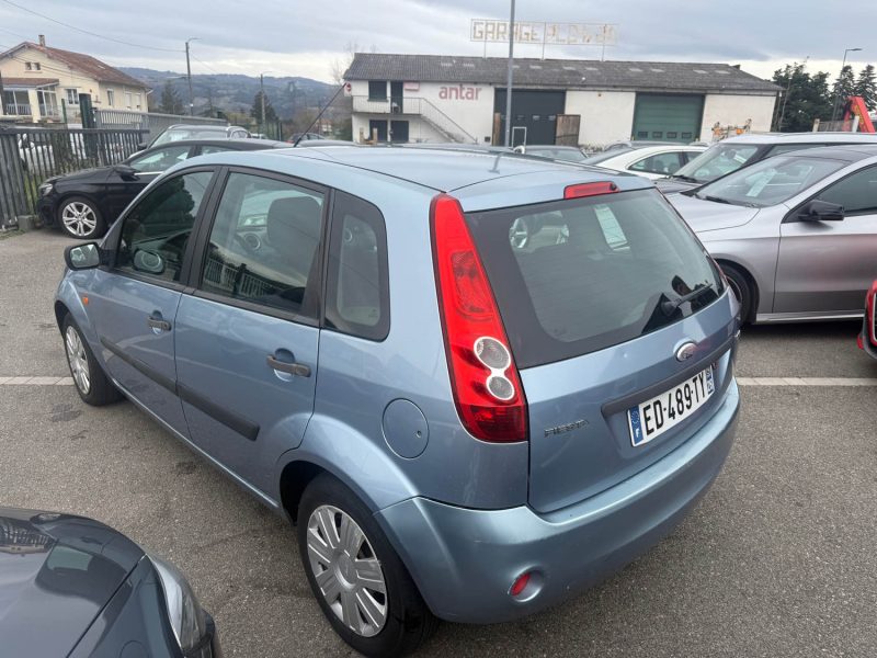 FORD FIESTA 1.4 TDCI 70CH CT OK 