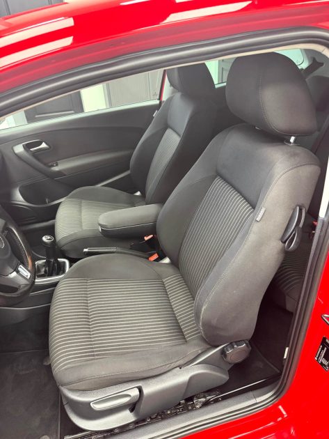 VOLKSWAGEN POLO 1.6 TDI 105 SPORTLINE 2010