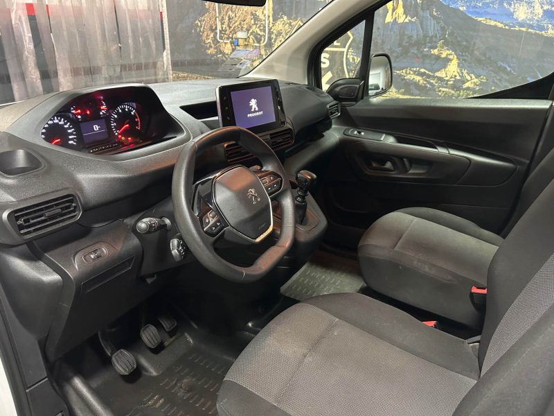 PEUGEOT PARTNER 3 M 650KG 110CH S&S PACK ASPHALT CONNECT 05/2022 PRIX HT : 6658€