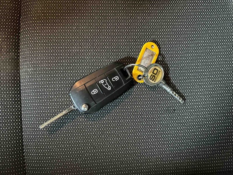 PEUGEOT PARTNER 3 M 650KG 110CH S&S PACK ASPHALT CONNECT 05/2022 PRIX HT : 6658€