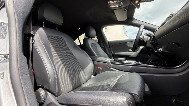 MERCEDES CLA 180 D 116CH BUSINESS LINE 7G-DCT 2019