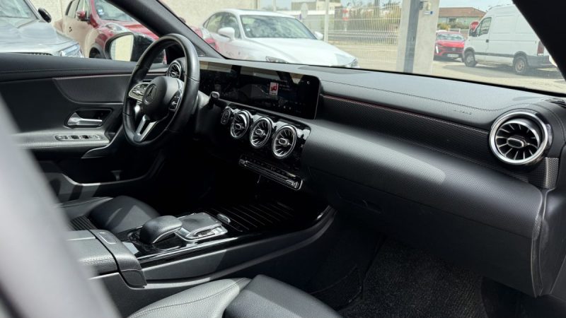 MERCEDES CLA 180 D 116CH BUSINESS LINE 7G-DCT 2019