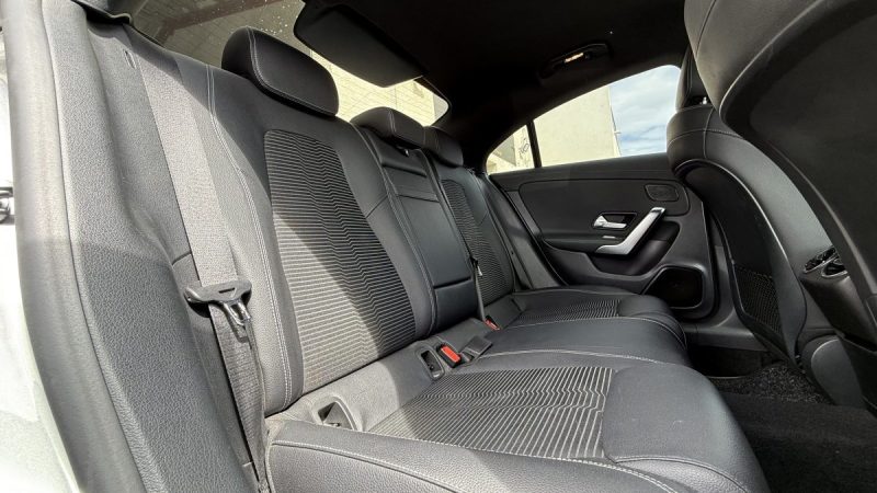 MERCEDES CLA 180 D 116CH BUSINESS LINE 7G-DCT 2019