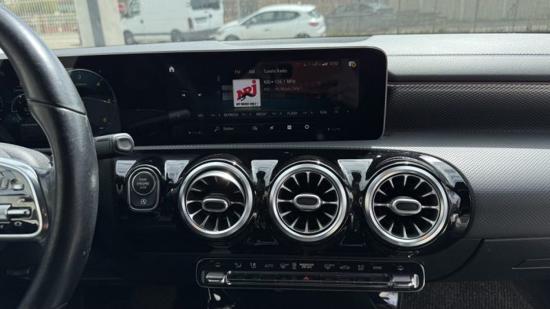 MERCEDES CLA 180 D 116CH BUSINESS LINE 7G-DCT 2019