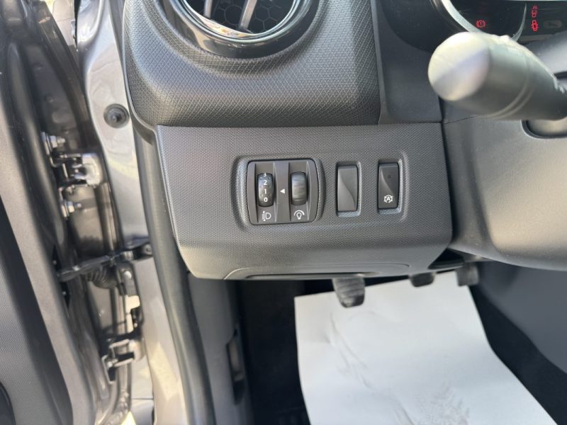 RENAULT CLIO IV 0.9 TCE 90CH INTENS