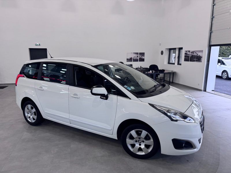 PEUGEOT 5008  1.6 HDI 115cv PHASE 2 ALLURE  /  7 PLACES / 1 ere MAIN