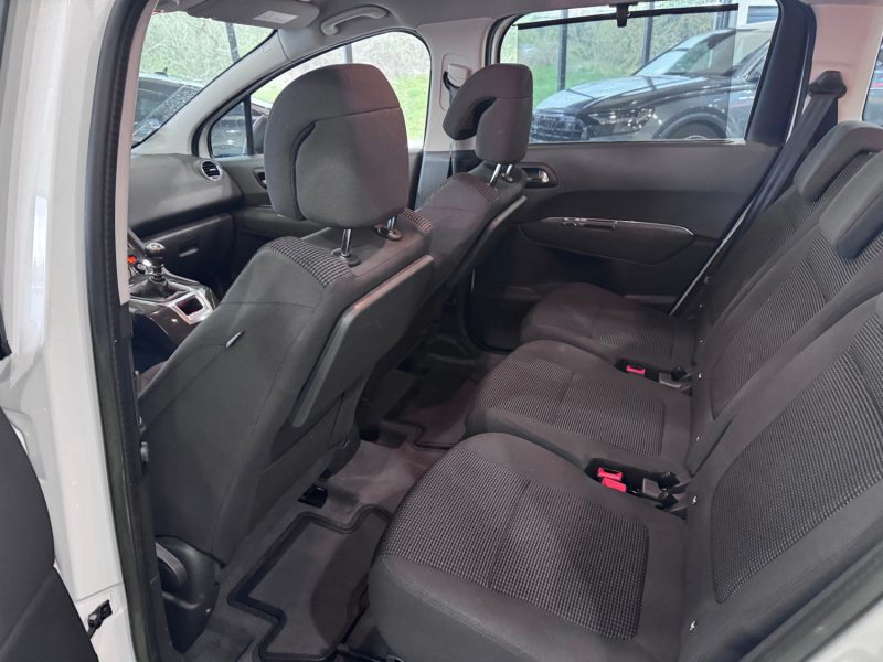 PEUGEOT 5008  1.6 HDI 115cv PHASE 2 ALLURE  /  7 PLACES / 1 ere MAIN