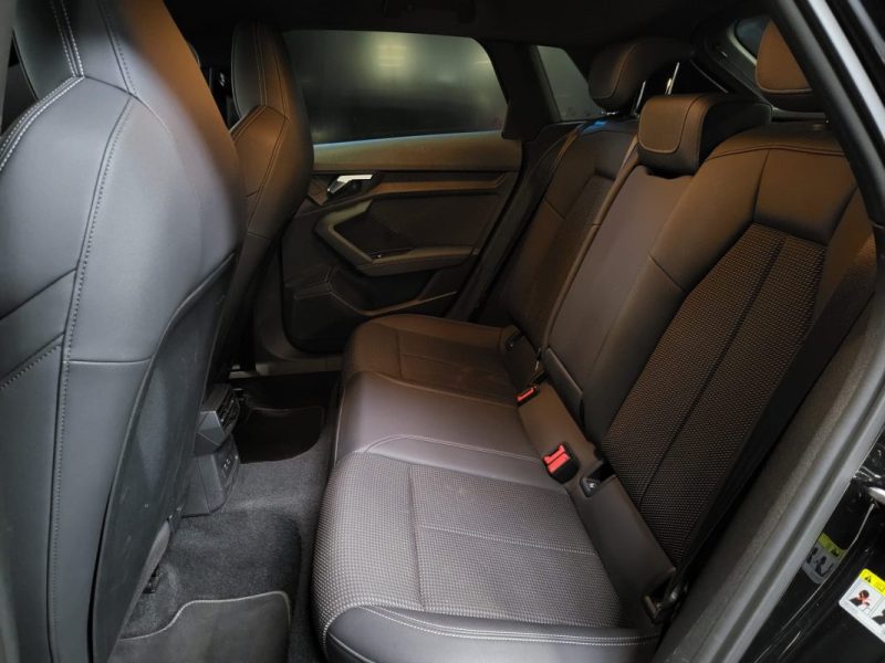 AUDI A3 SPORTBACK 30 TDi 116cv S-Line CARPLAY - VOLANT MEPLAT - CAMERA - FULL BLACK