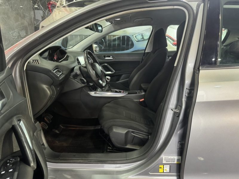 PEUGEOT 308 II 1.6 1598CM3 156CV  2013