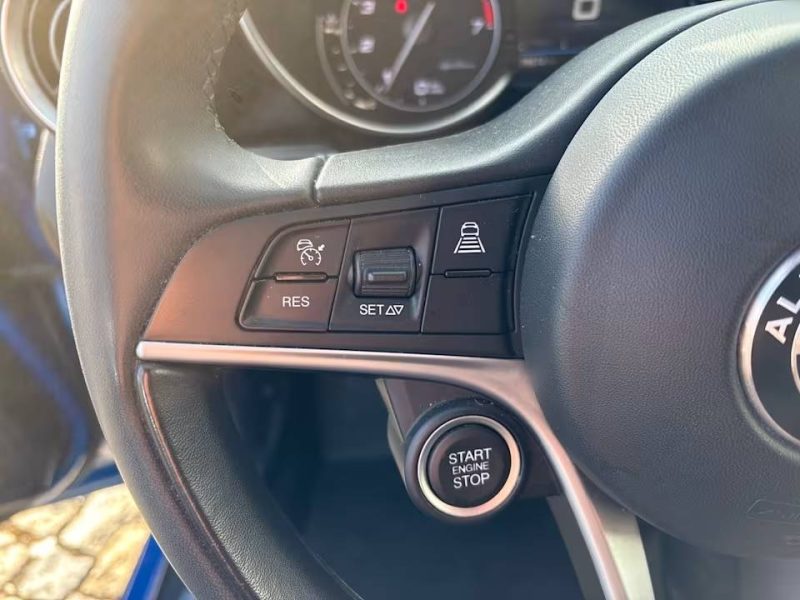 ALFA ROMEO GIULIA II 2.0 TB 200 SUPER AT8*1°Main*GPS*CUIR*