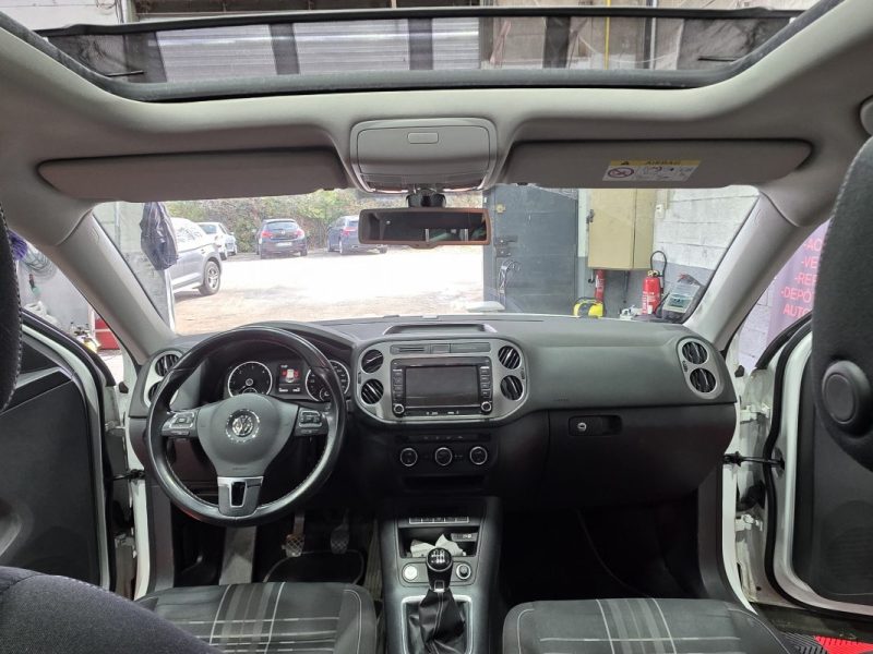 Superbe VW Tiguan 4x4 2L 150Ch, Finition Lounge, Boule d'Attelage, Toit Ouvrant, Carplay, Garantie