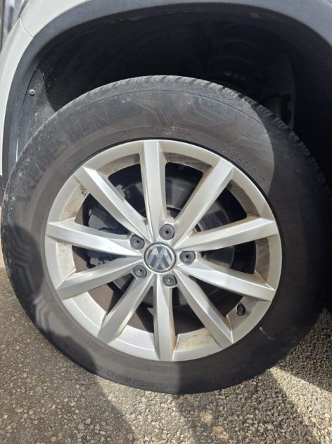 Superbe VW Tiguan 4x4 2L 150Ch, Finition Lounge, Boule d'Attelage, Toit Ouvrant, Carplay, Garantie