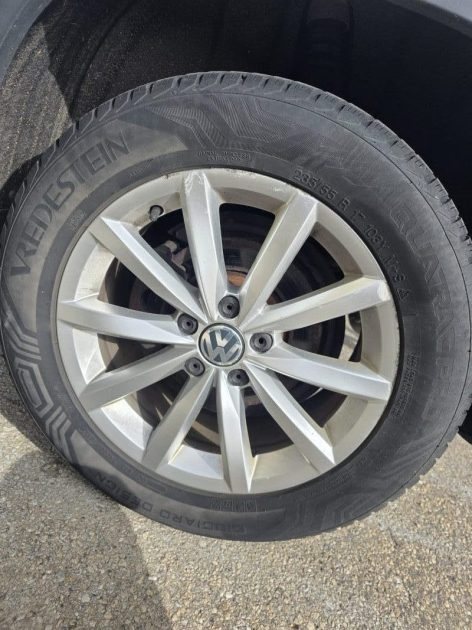 Superbe VW Tiguan 4x4 2L 150Ch, Finition Lounge, Boule d'Attelage, Toit Ouvrant, Carplay, Garantie