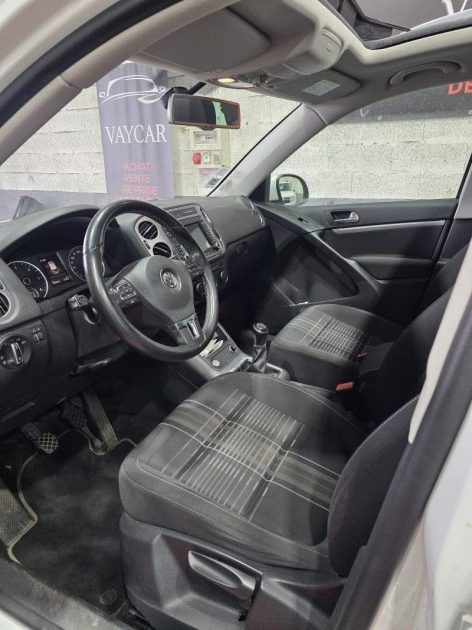 Superbe VW Tiguan 4x4 2L 150Ch, Finition Lounge, Boule d'Attelage, Toit Ouvrant, Carplay, Garantie
