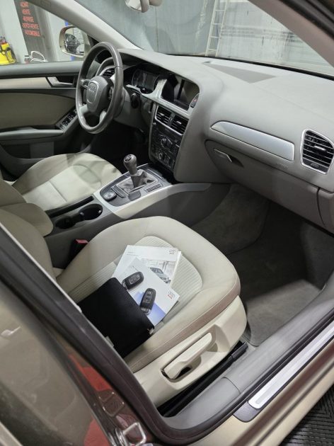 Superbe Audi A4 Ambiente 2L Tdi 143Ch, 2ème Main ✋️ Climatisation, Kit Distribution neuve, Garantie