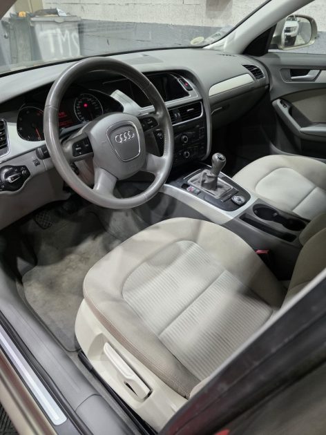 Superbe Audi A4 Ambiente 2L Tdi 143Ch, 2ème Main ✋️ Climatisation, Kit Distribution neuve, Garantie