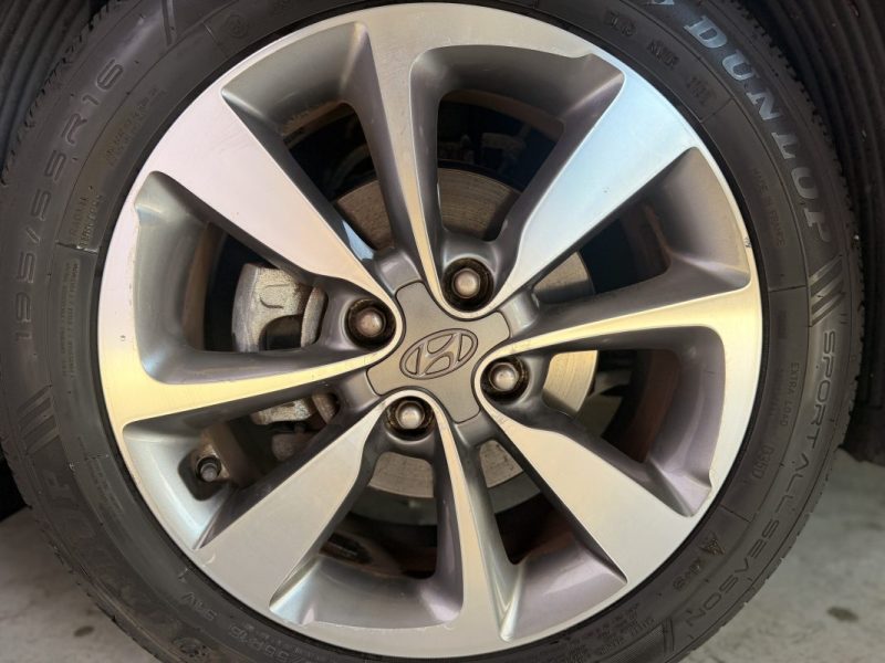 HYUNDAI i20 COUPE - 1.2L - 84 ch - BVM - IDEAL JEUNE PERMIS - REGULATEUR - CLIM - RADARS DE RECUL 