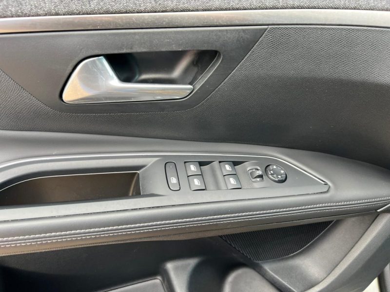 PEUGEOT 5008 1.5 BlueHDi 130 ch E6.c ALLURE BUSINESS S&S EAT8