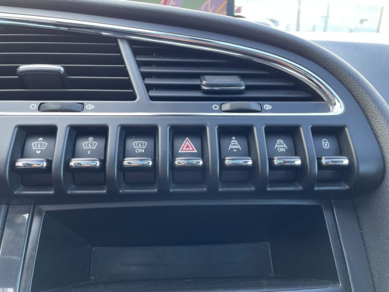 PEUGEOT   3008  1.6 HDI PREMIUM PACK   GARANTIE 3/12 MOIS 2010