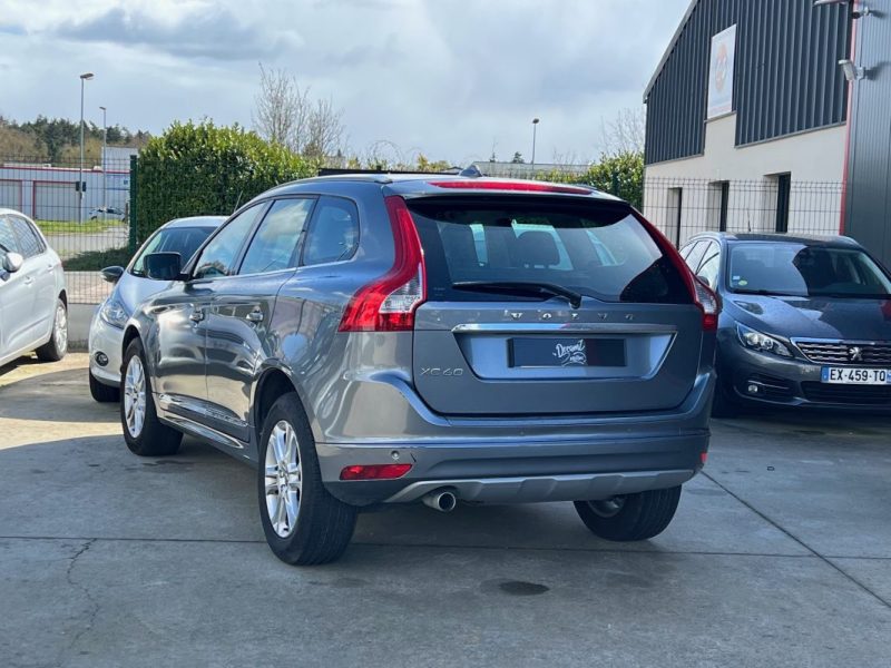 VOLVO XC60 D3 150CH MOMENTUM BUSINESS / GARANTIE 3/12 MOIS