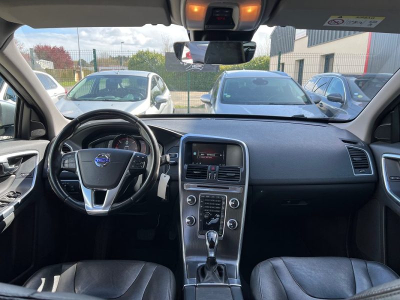 VOLVO XC60 D3 150CH MOMENTUM BUSINESS / GARANTIE 3/12 MOIS