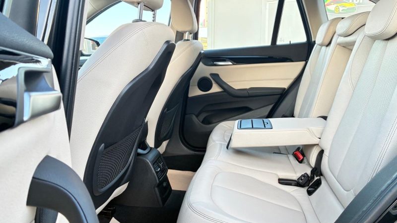 BMW X1 18d xDrive 150ch Business Design 1ere Main