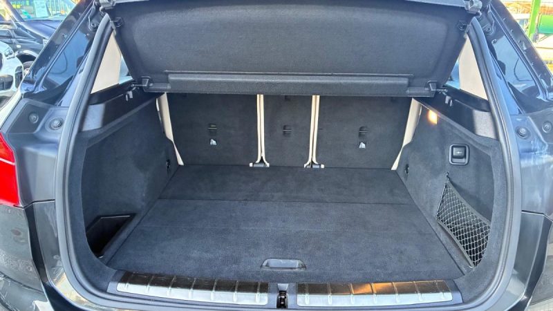 BMW X1 18d xDrive 150ch Business Design 1ere Main