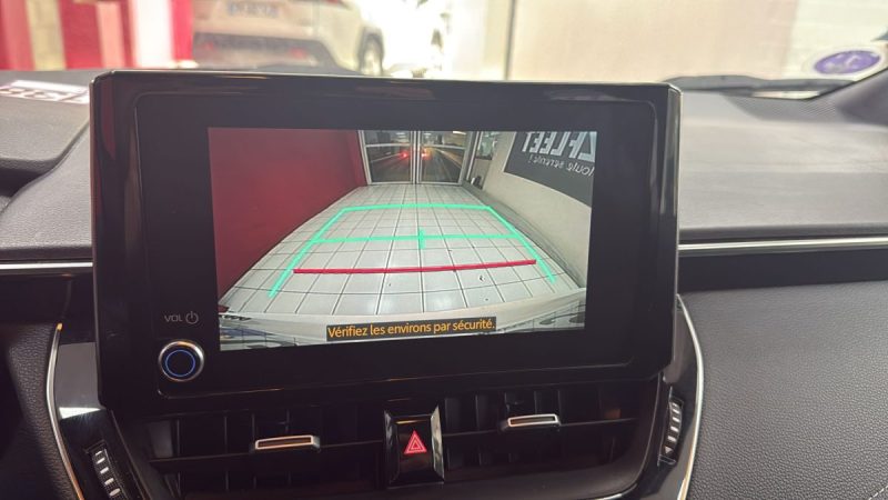 TOYOTA COROLLA TOURING SPORTS 122cv DYNAMIC BUSINESS/1 ERE MAIN/TVA RECUPERABLE