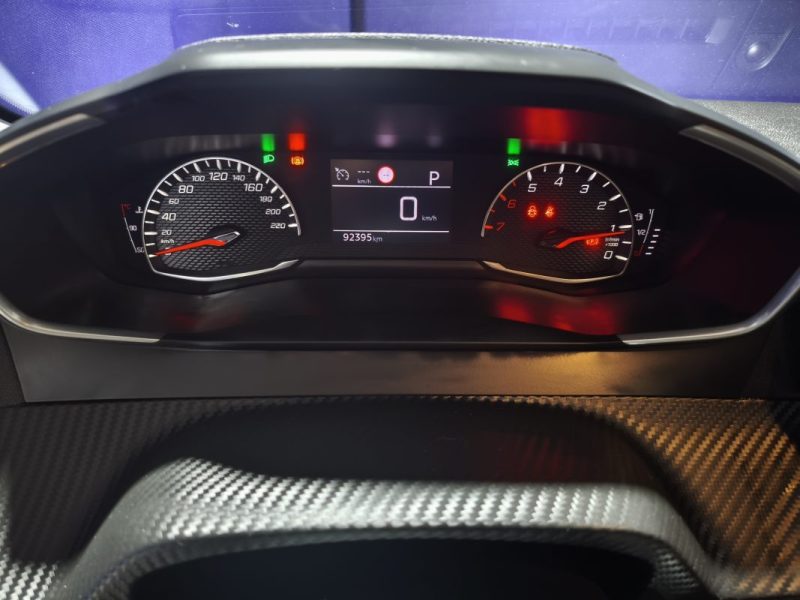 PEUGEOT 208  1.2 100 Cv ALLURE EAT8 BOITE AUTOMATIQUE