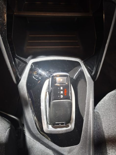 PEUGEOT 208  1.2 100 Cv ALLURE EAT8 BOITE AUTOMATIQUE