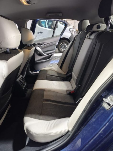 BMW SERIE 1 F20 116DA 116Cv Urban Chic AUTOMATIQUE