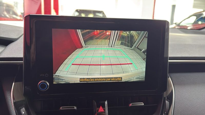 TOYOYA COROLLA TOURING SPORTS 122cv DYNAMIC BUSINESS/1 ERE MAIN/TVA RECUPERABLE
