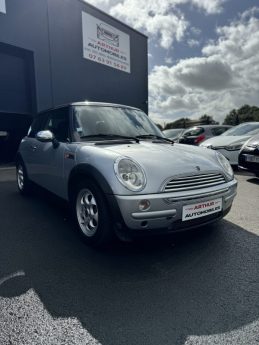 MINI MINI COOPER 2004 1.6i pour Marchand