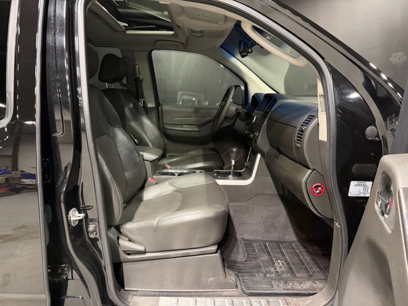 NISSAN NAVARA PICK-UP 3.0 V6 DCI DOUBLE CAB LE 4X4 LB 2013