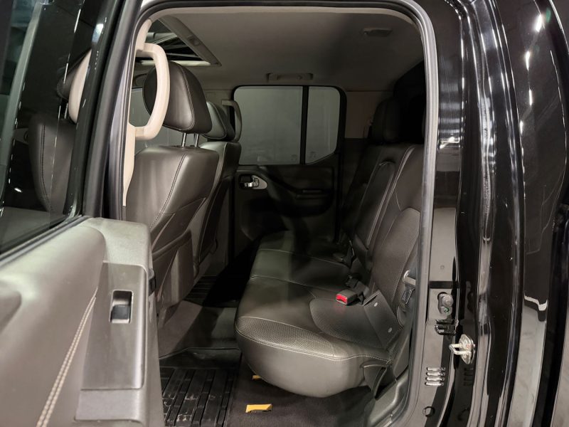 NISSAN NAVARA PICK-UP 3.0 V6 DCI DOUBLE CAB LE 4X4 LB 2013