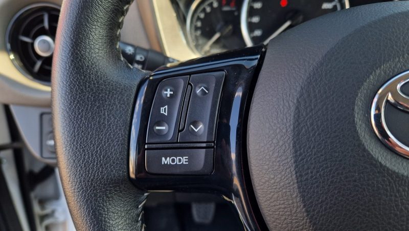 TOYOTA YARIS 110 CV - VVT-I   20ÈME ANNIVERSAIRE 2019