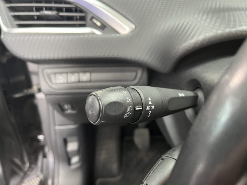 Peugeot 2008 1.6 BlueHDi 100ch Active | GPS | Climatisation | 125 500 KM