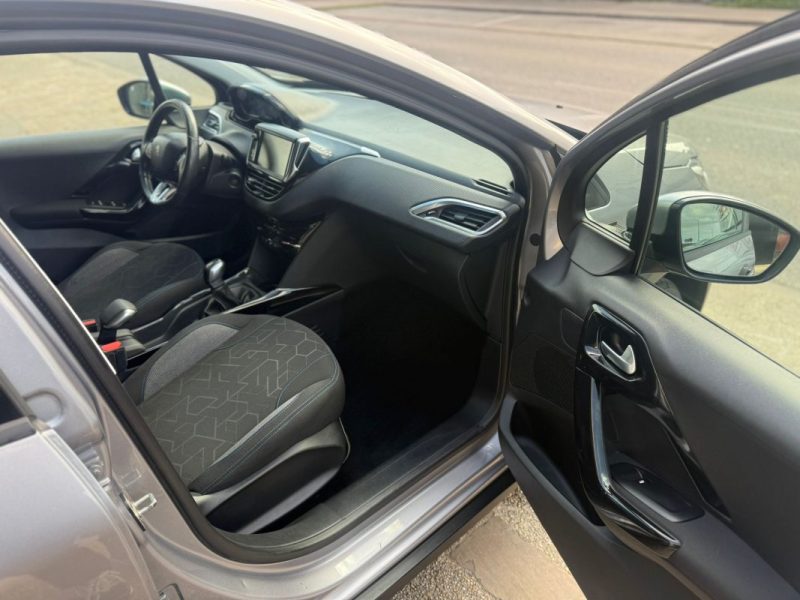 Peugeot 2008 1.5 e-HDi 100Ch S&S Signature