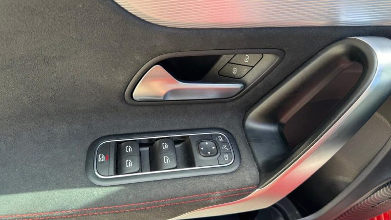 MERCEDES CLASSE A 180 136CH AMG LINE 2019 TOIT OUVRANT 