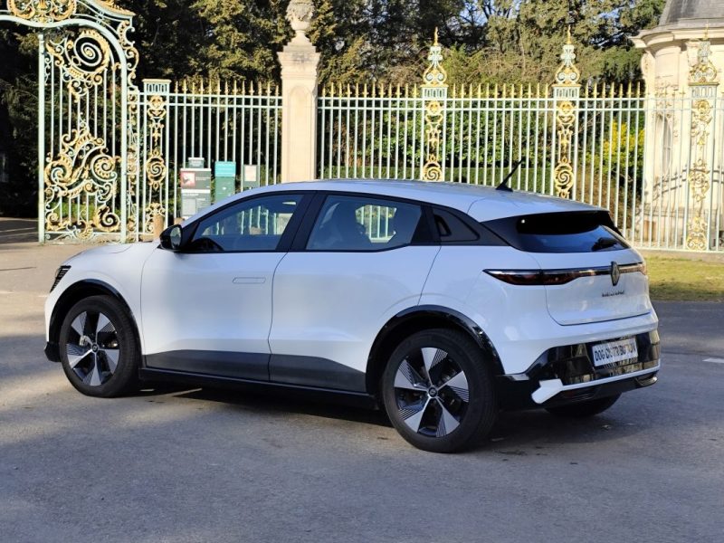 RENAULT MEGANE E-TECH ELECTRIC EV60 220CH EQUILIBRE SUPER CHARGE 2022