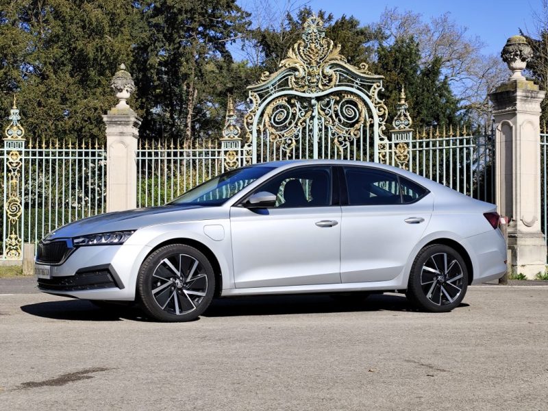 SKODA OCTAV.IV 1.4 TSI PHEV IV 204CH BUSINESS DSG6E EURO6D-AP 2021