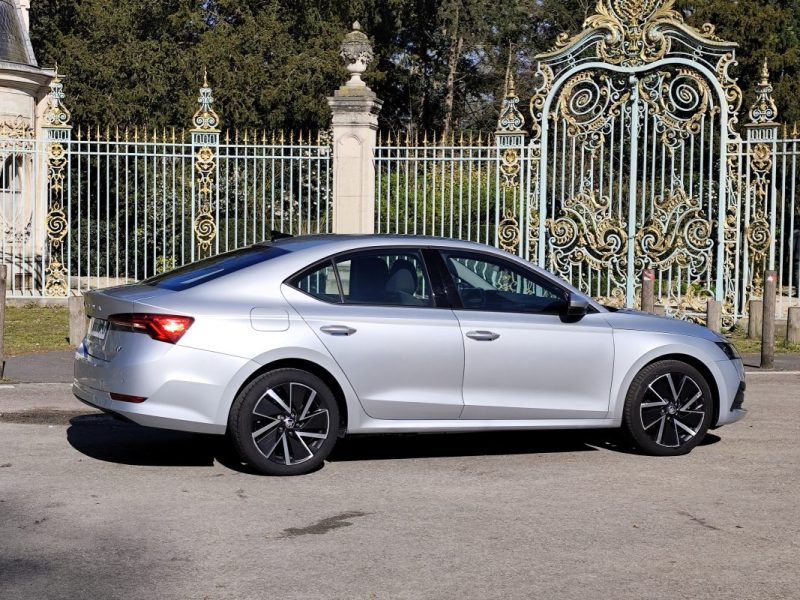 SKODA OCTAV.IV 1.4 TSI PHEV IV 204CH BUSINESS DSG6E EURO6D-AP 2021