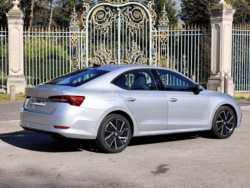 SKODA OCTAV.IV 1.4 TSI PHEV IV 204CH BUSINESS DSG6E EURO6D-AP 2021