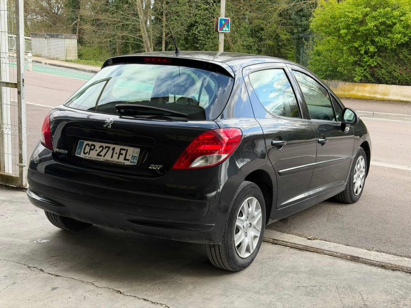 PEUGEOT 207 1.4 PREMIUM 
