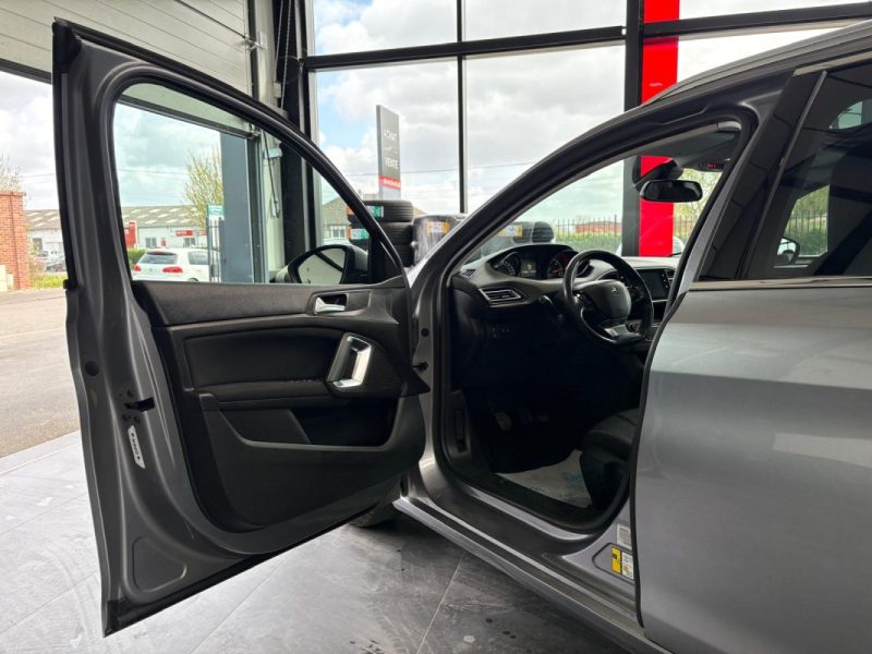 Peugeot 308 1.6 BlueHDi 120ch 🚗 Allure ✨ Caméra 🔙 Attelage 🔗 Reprise 🔄 Garantie 🛡️