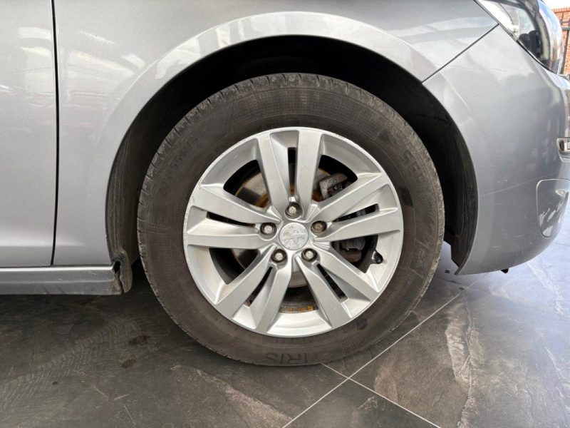 Peugeot 308 1.6 BlueHDi 120ch 🚗 Allure ✨ Caméra 🔙 Attelage 🔗 Reprise 🔄 Garantie 🛡️